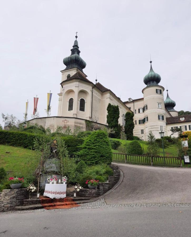 Urlaub In Schlossnaehe Artstetten エクステリア 写真